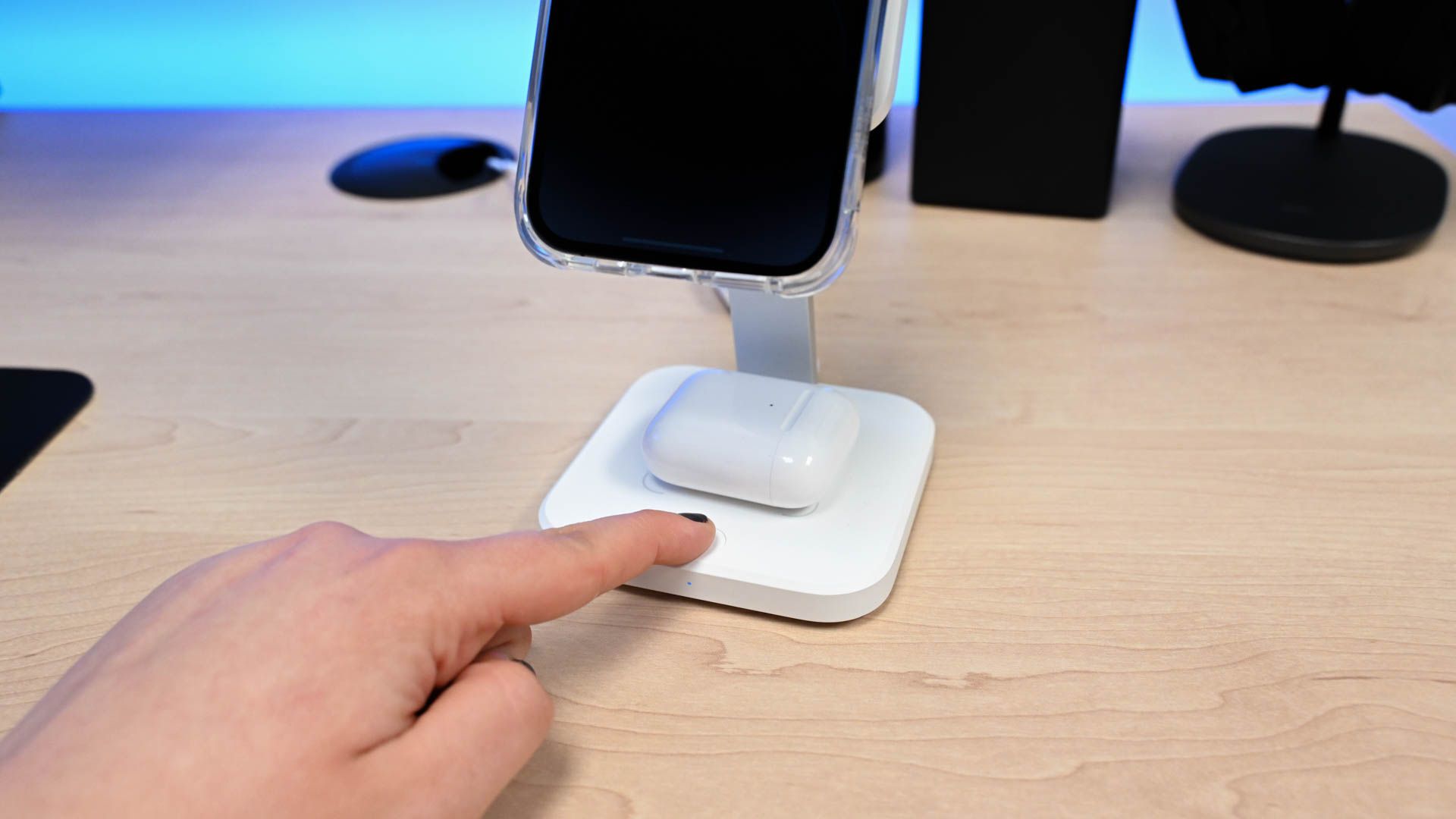 ESR HaloLock 2-in-1 Wireless Charger with CryoBoost power button