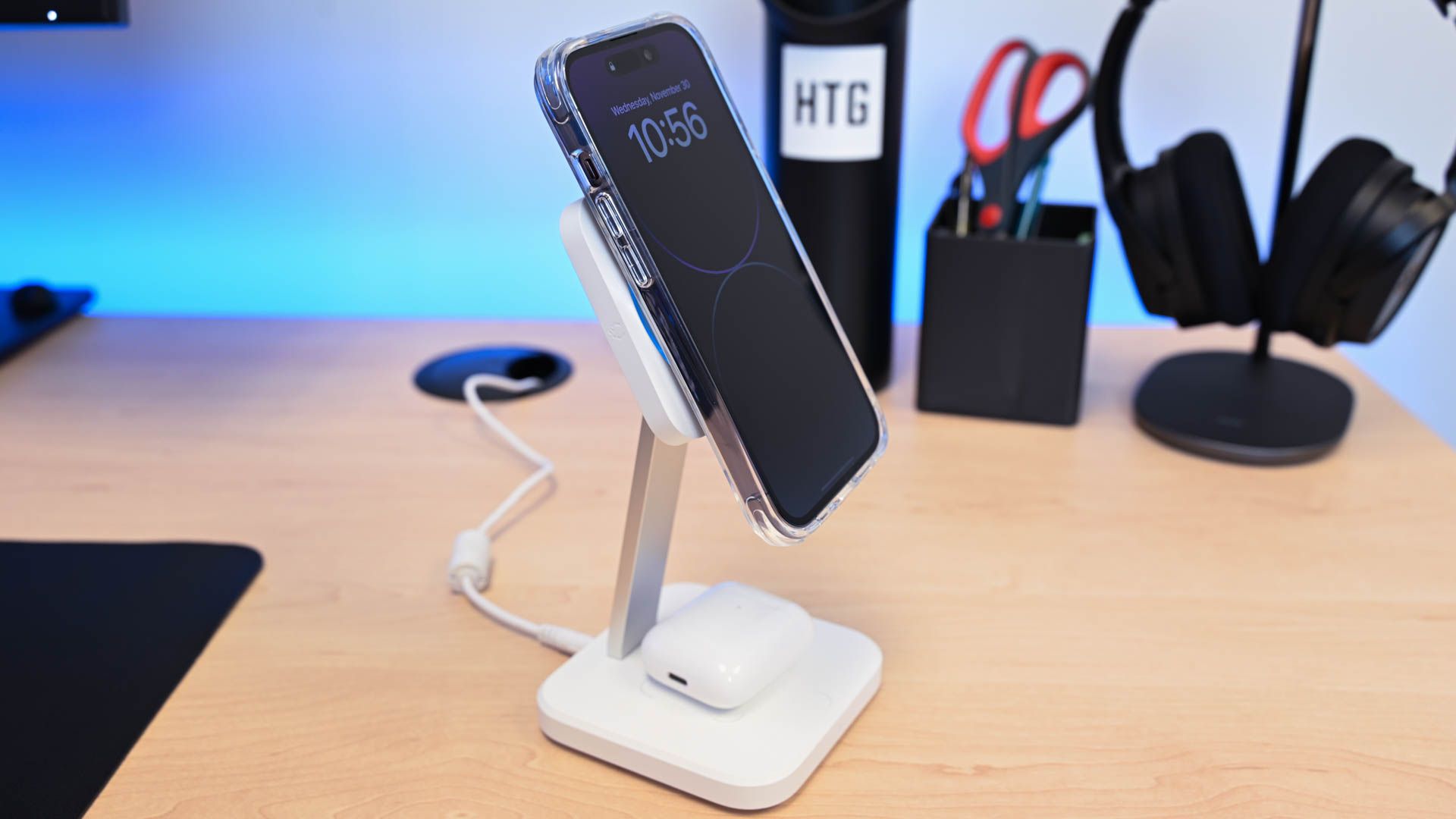 ESR HaloLock 2-in-1 Wireless Charger with CryoBoost side view