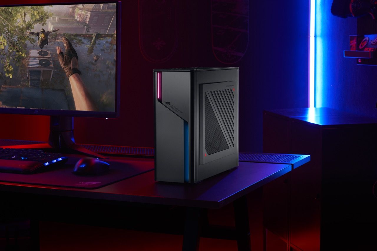 ASUS ROG G22CH on a desk