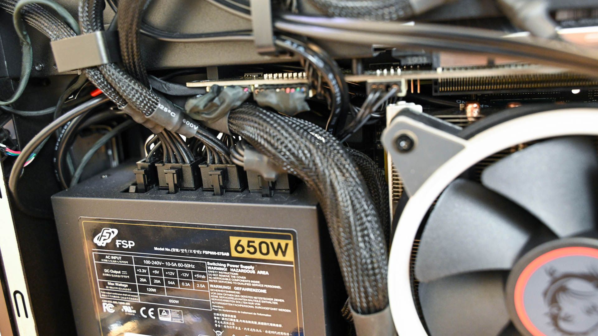 Power Supply Cables in MSI Trident