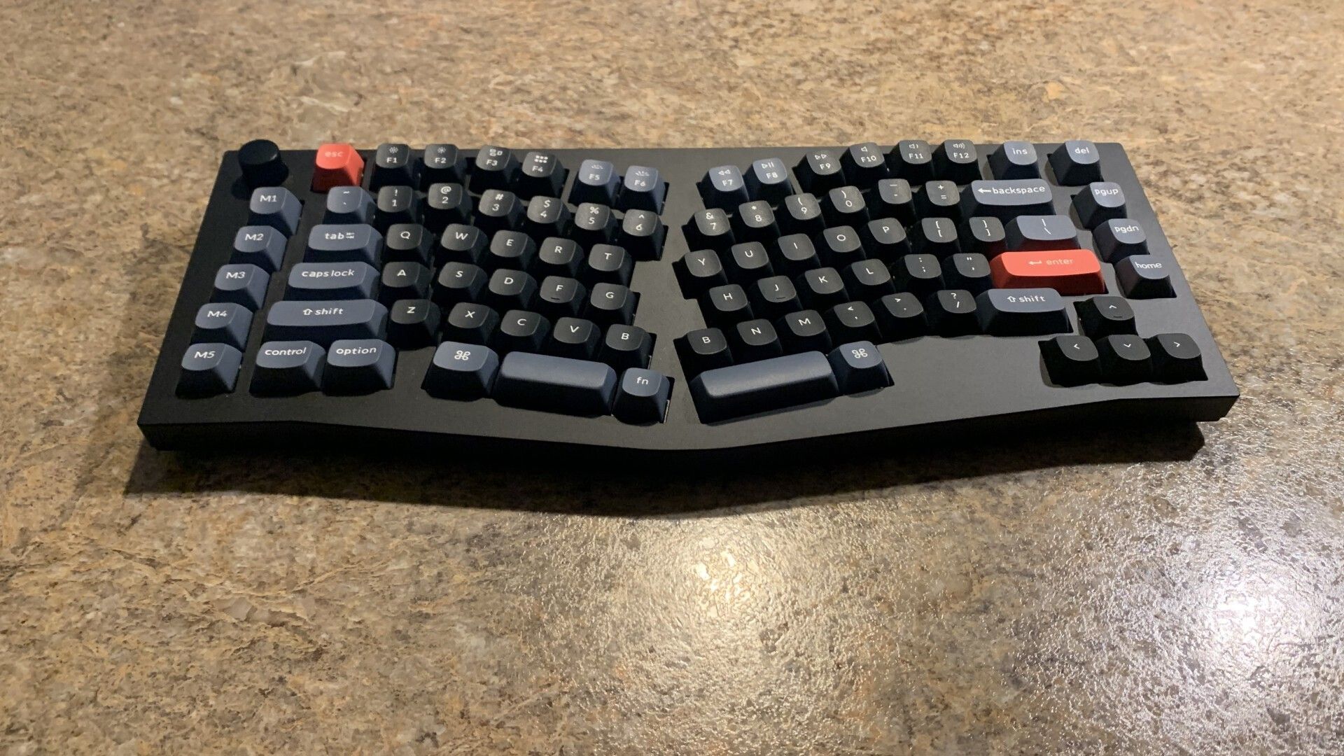 Keychron Q10 Mechanical Keyboard Review: Premium Feel in an Alice Layout