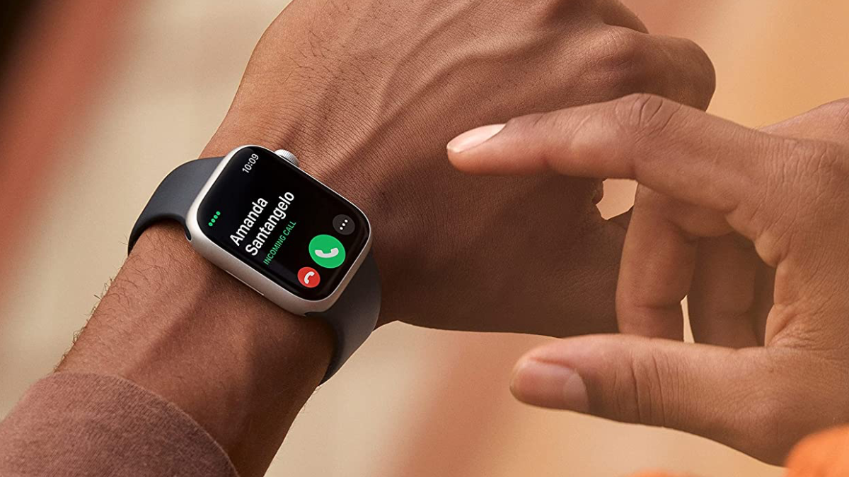 Person answering a call on an Apple Watch Series 8