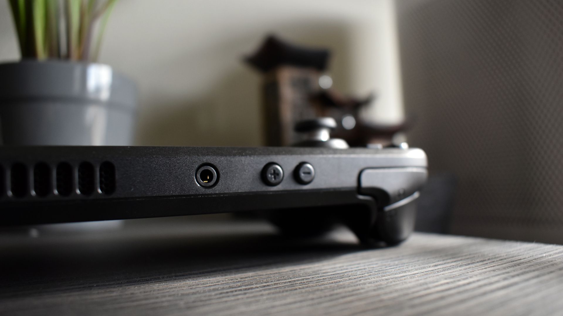 Closeup of headphone jack on a Steam Deck.