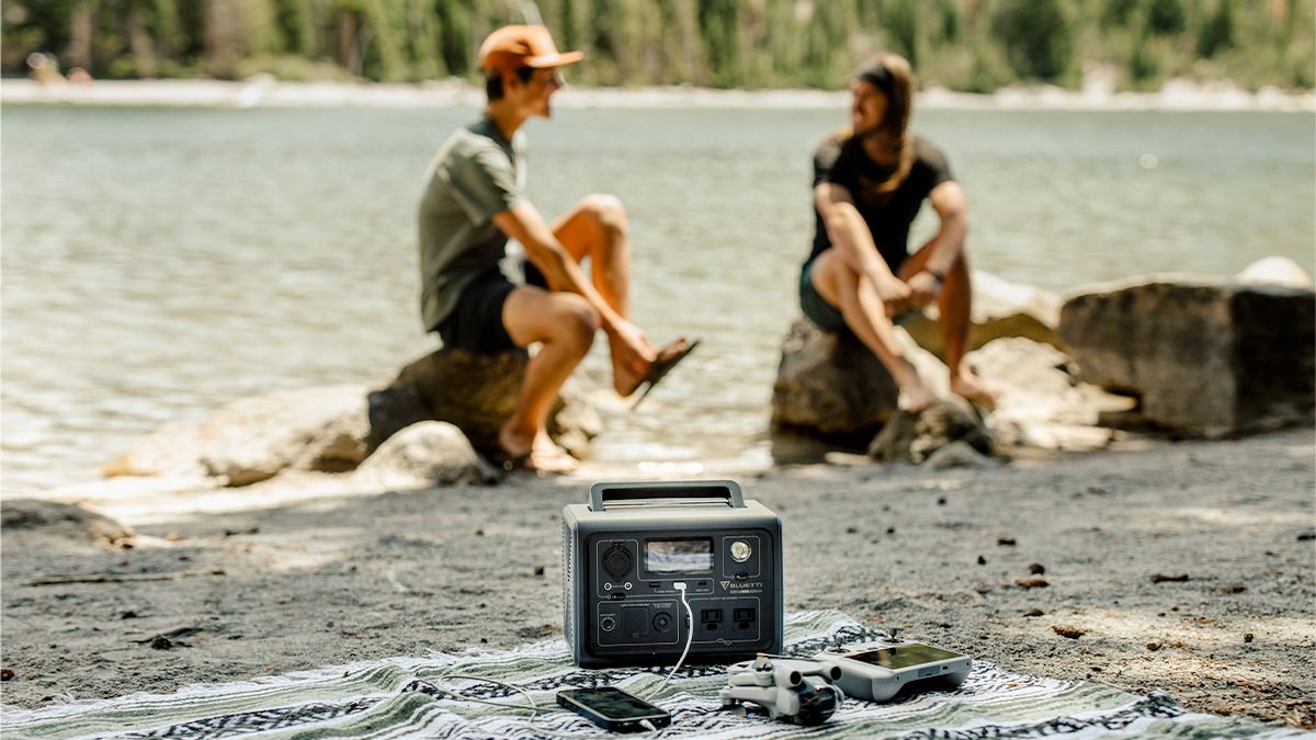 People outdoors with the BLUETTI EB3A Generator