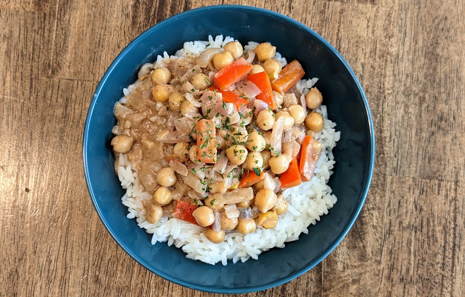 Chickpea and Red Pepper Curry with Coconut Milk and Cinnamon