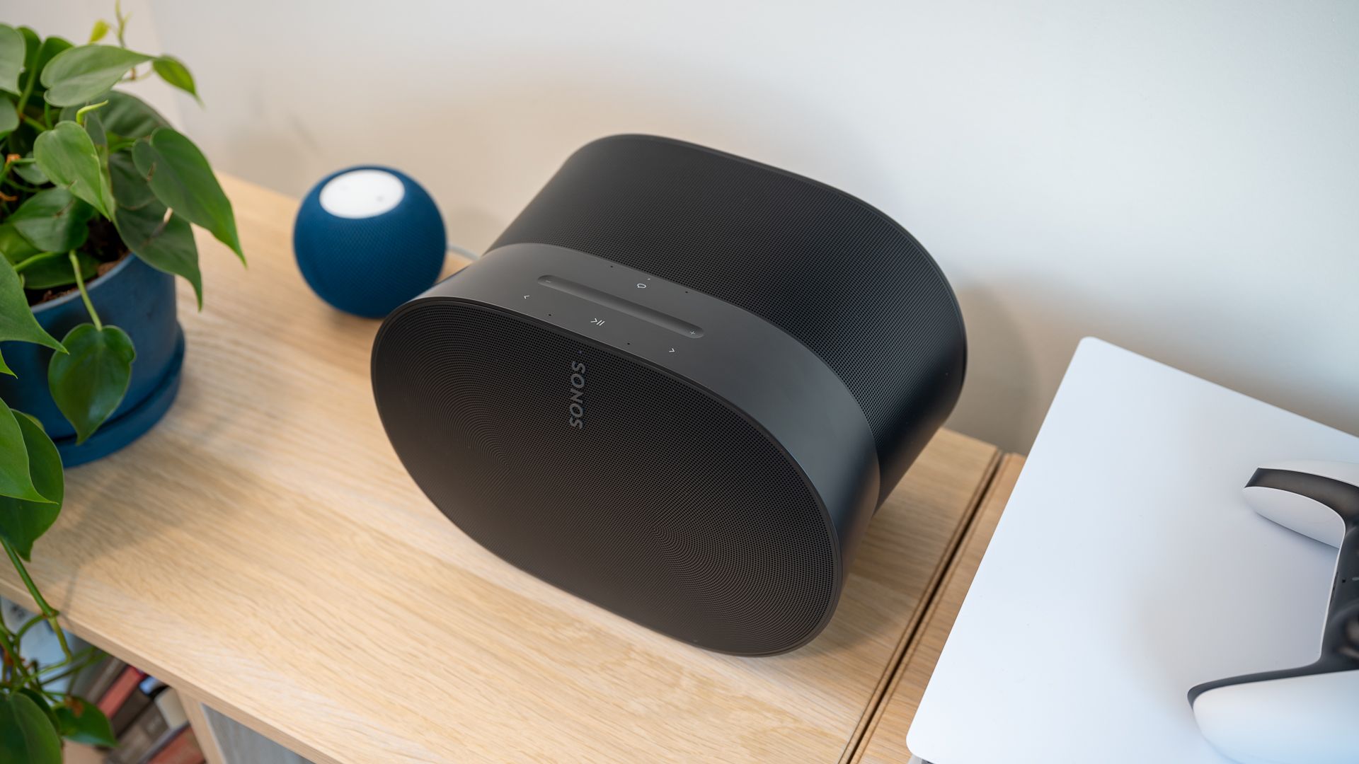 Top of the Sonos Era 300 and its touch controls