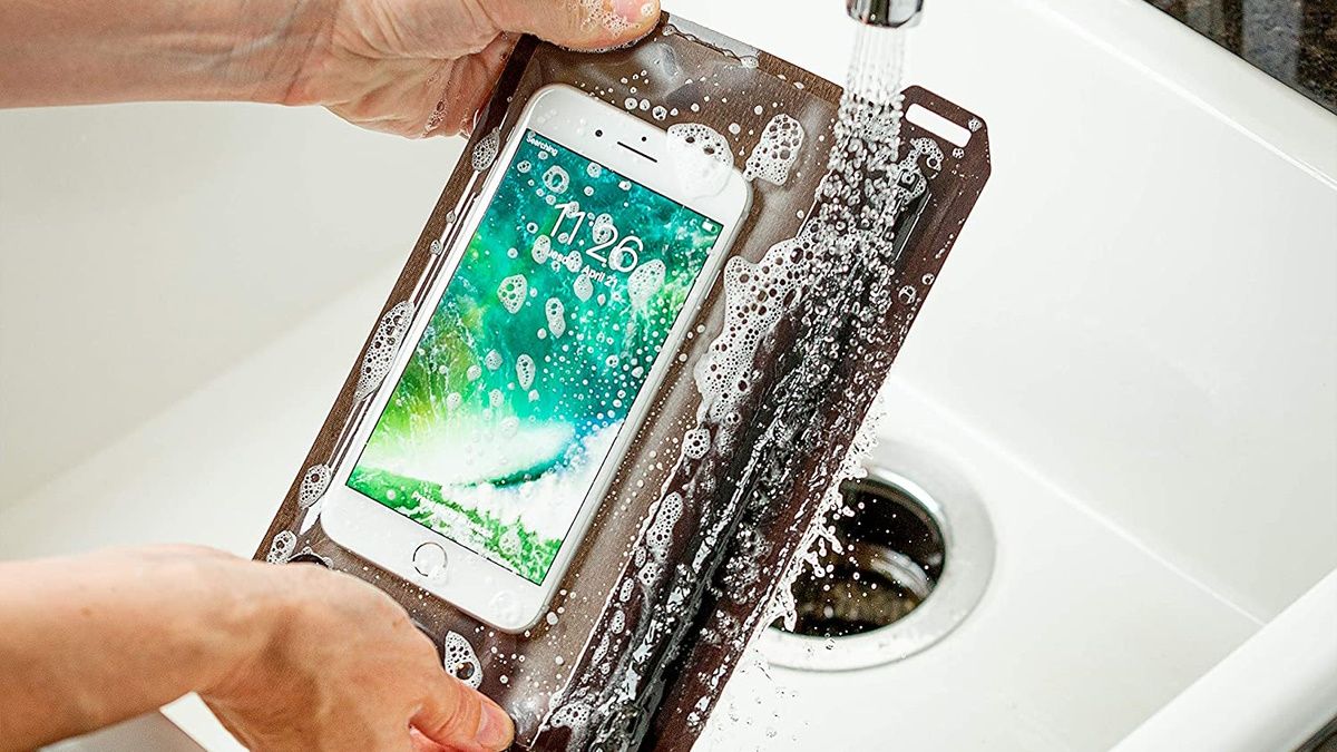 The Best Waterproof Phone Pouches of 2023