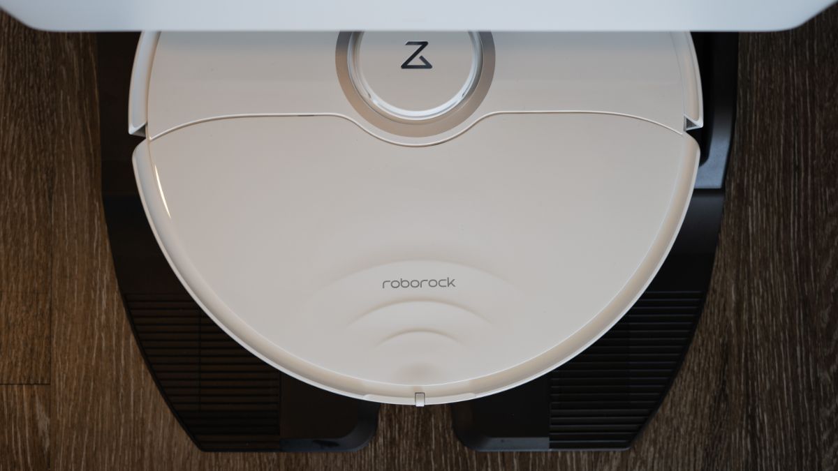 Effortlessly Clean Your Floors With a Roborock S8 Series Robot Vacuum