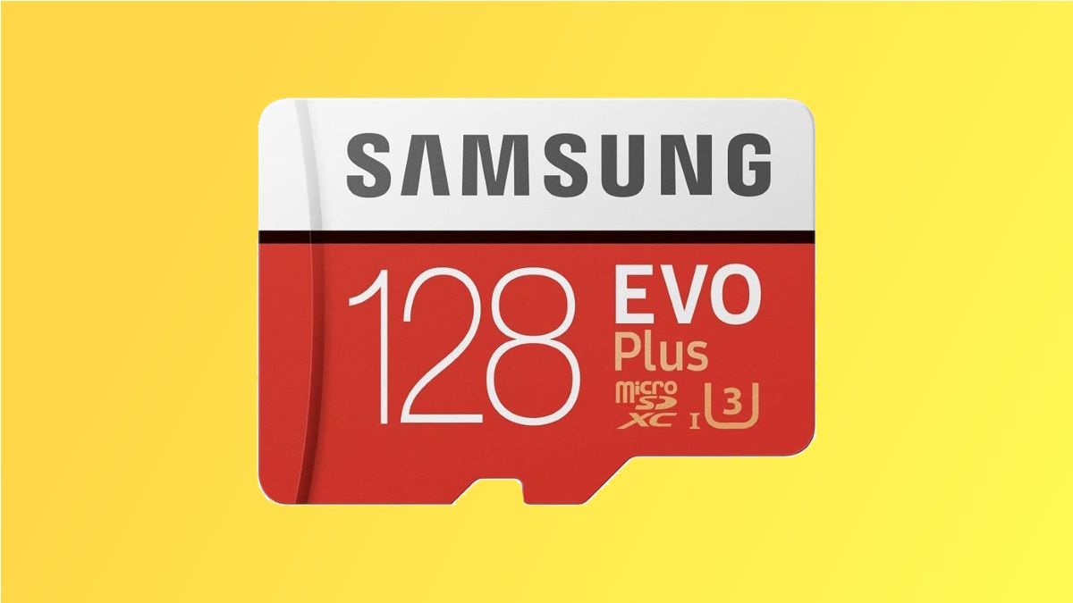 SAMSUNG EVO Plus sur fond jaune