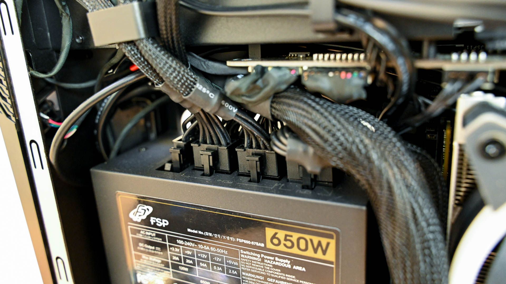 Power Supply Cables in MSI Trident.