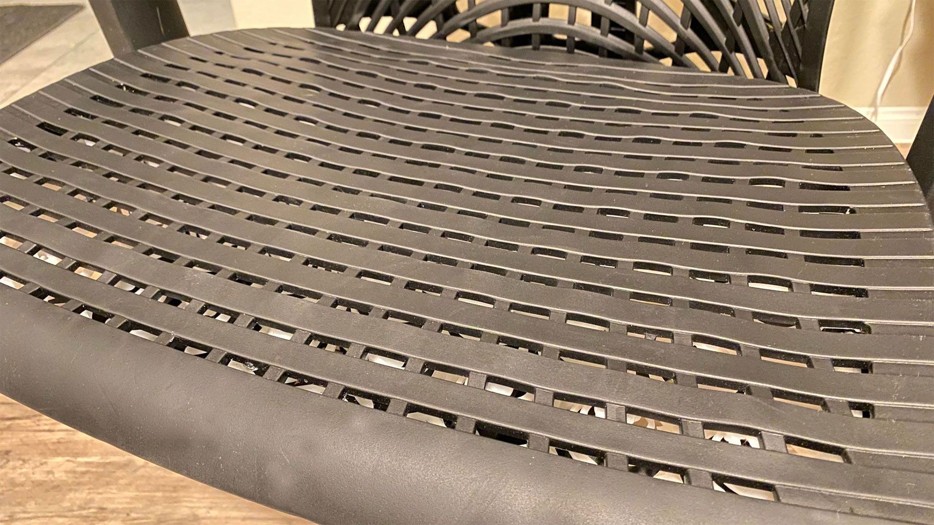 ErgoChair Plus seat with springs