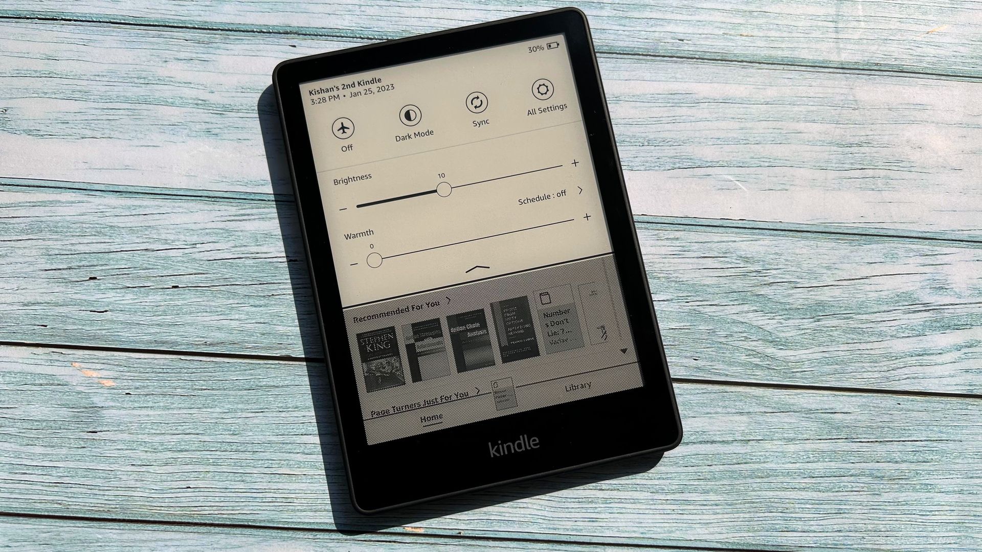 Kindle Paperwhite displaying quick action menu