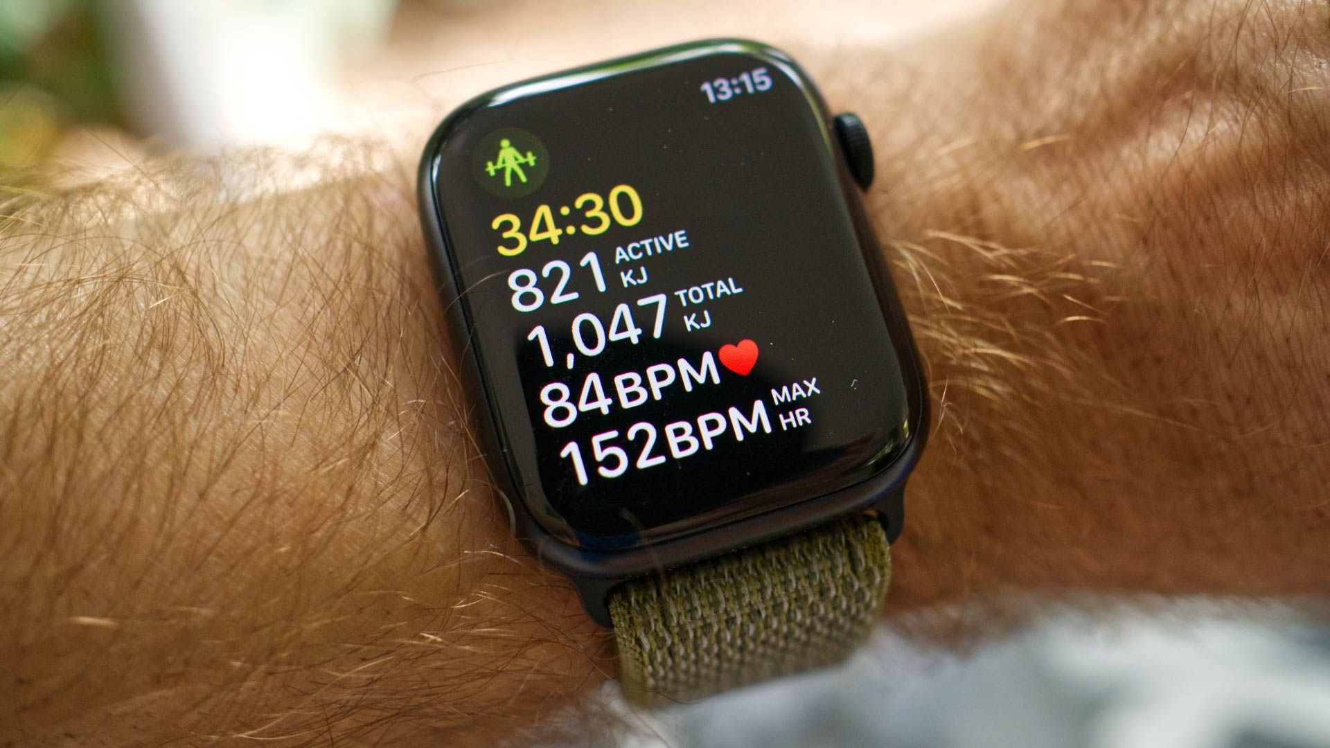 Someone Turned a Broken Apple Watch Into a Mechanical Watch