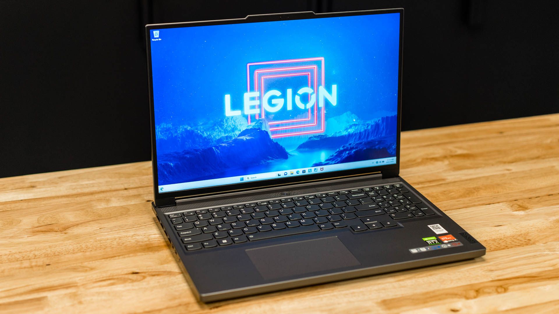 front-facing Lenovo Legion Slim 5 Gen 8