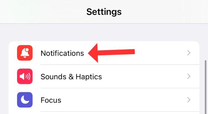 Settings app with an arrow next to the Notifications option