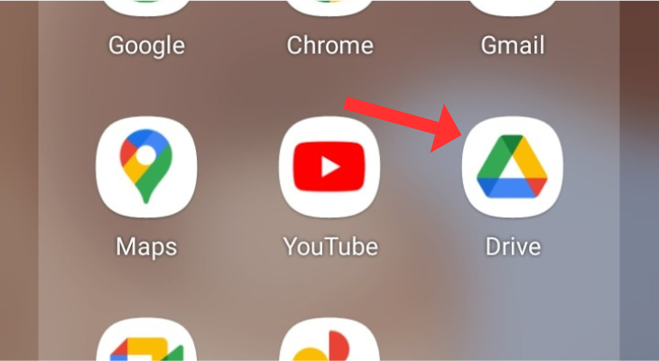 Android home screen folder highlighting the Drive icon