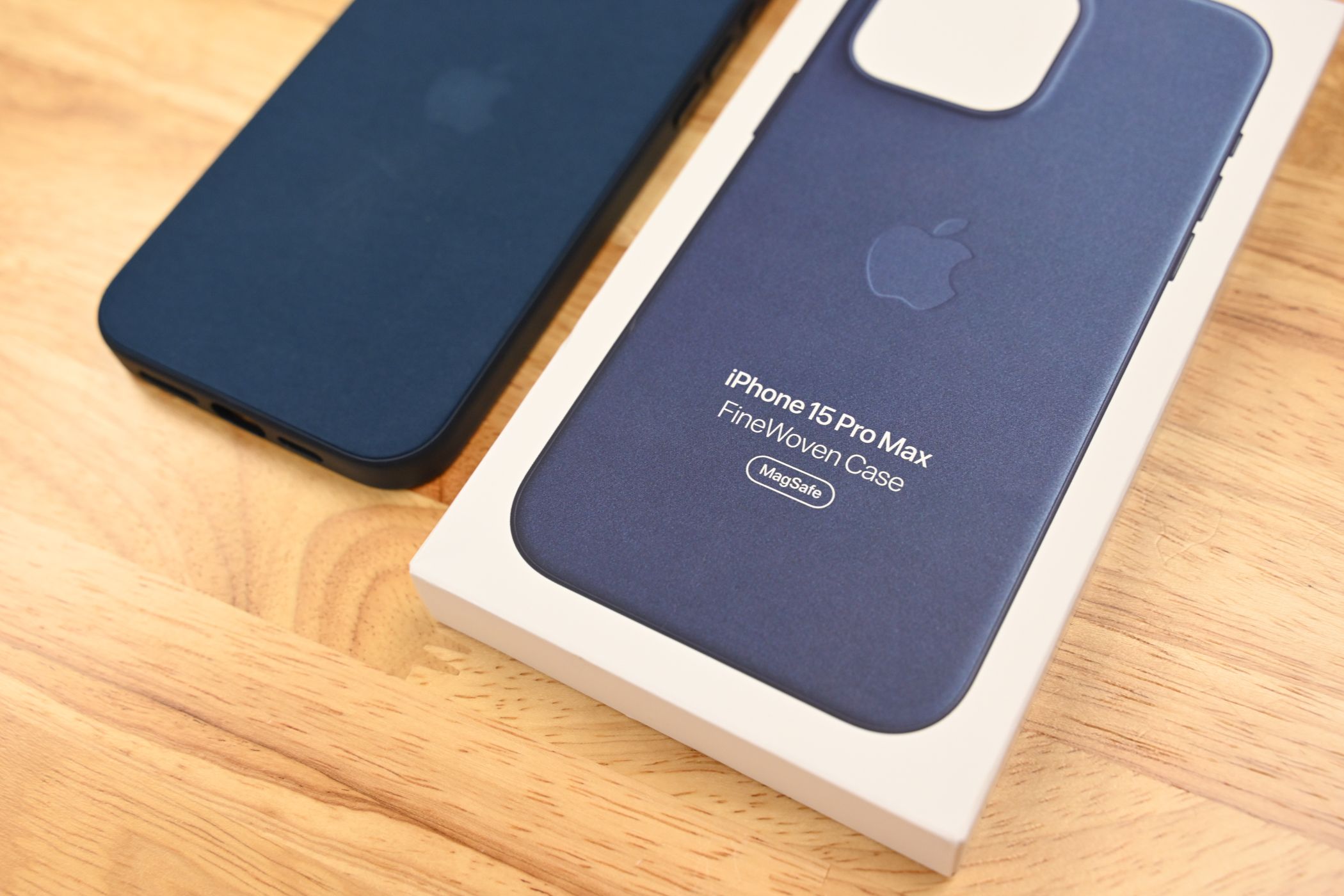 Hands-on with Spigen's iMac-inspired iPhone 15 case [Review]