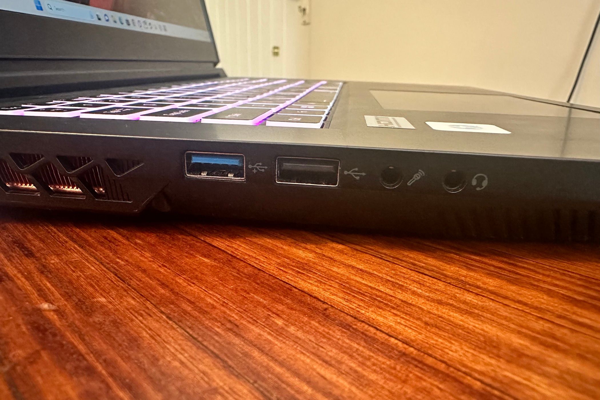 High-end 2023 Workstation Laptop with USB 2.0 Port