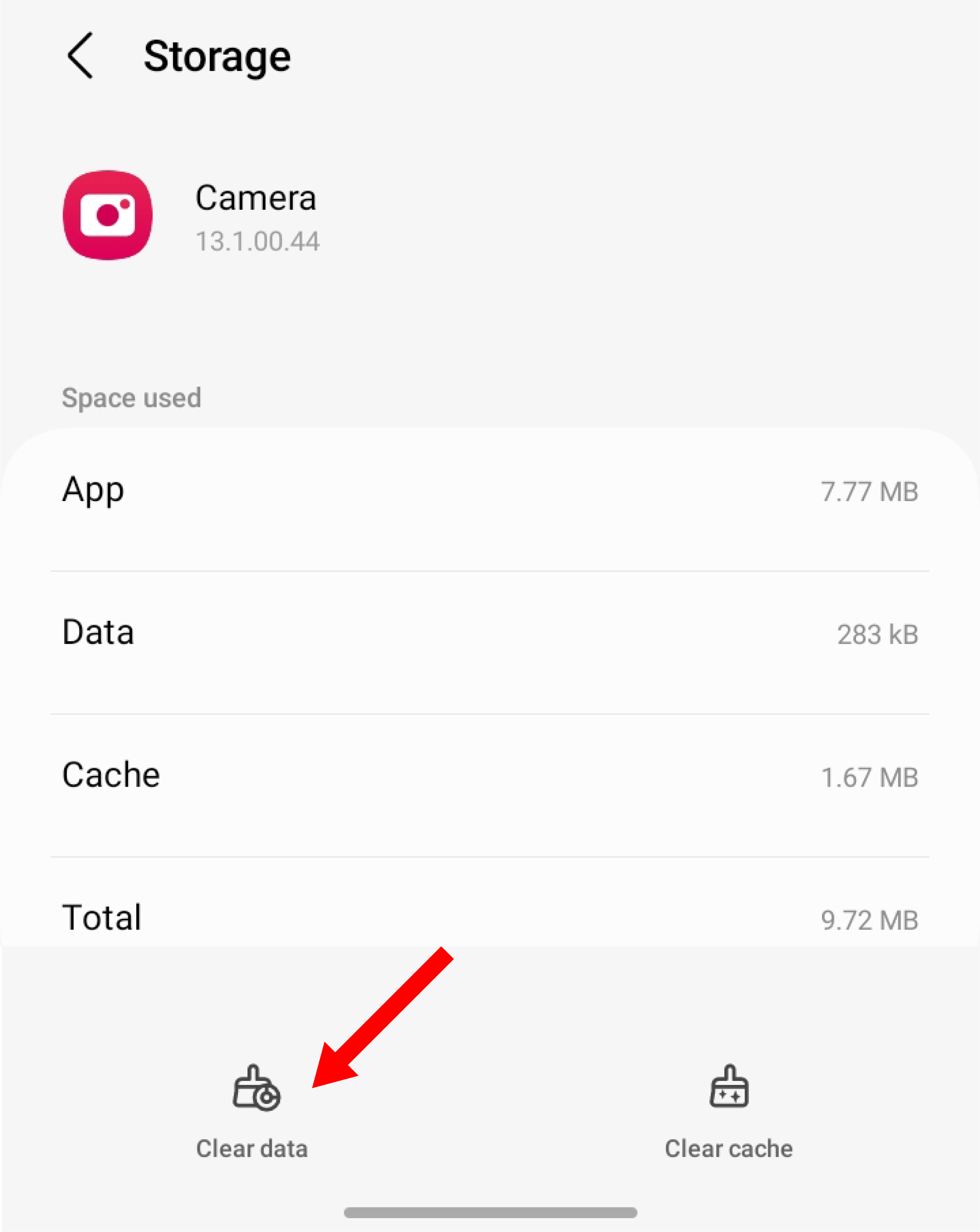 Tap on the clear data button in camera app storage
