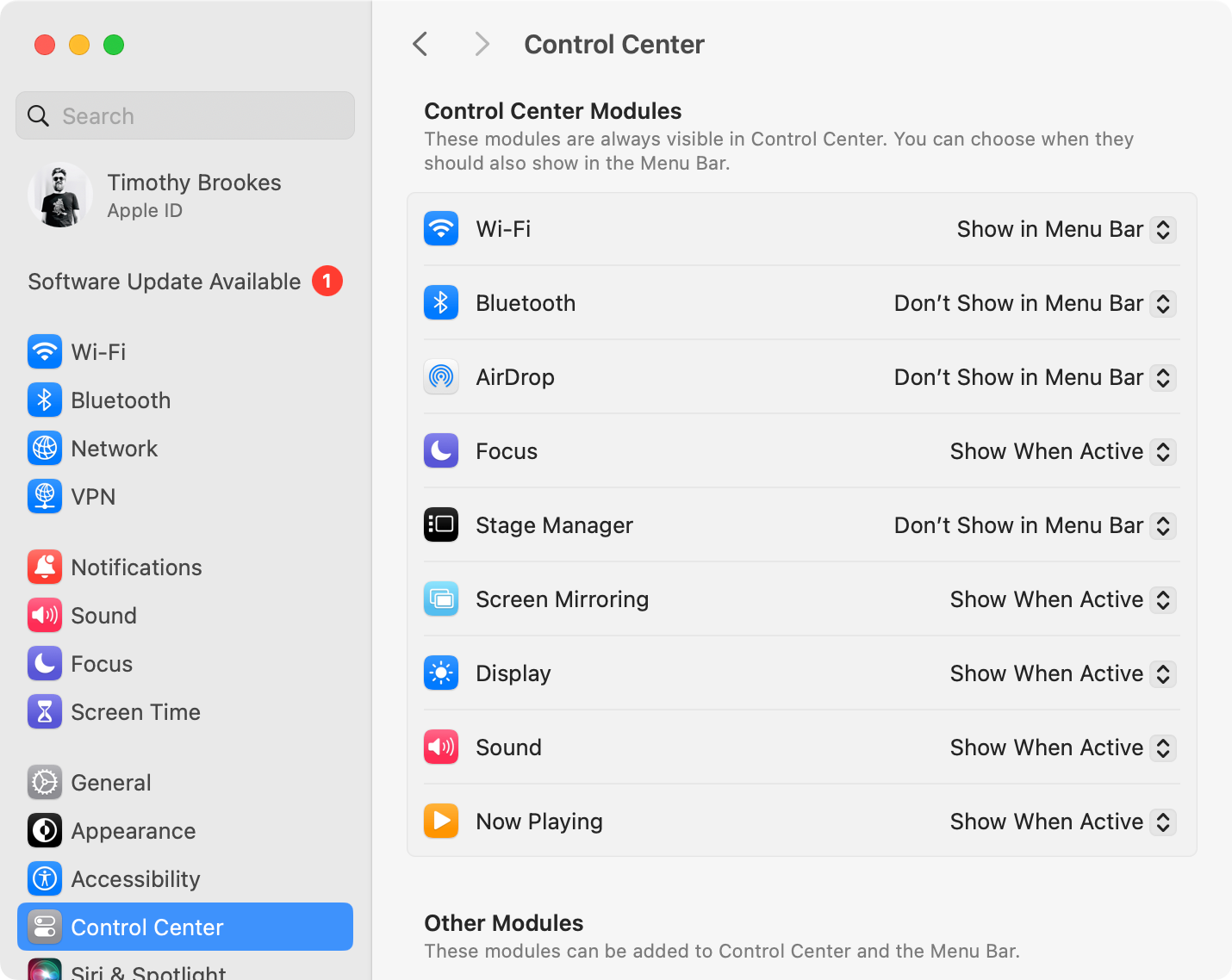 Disabling and enabling Menu Bar icons using the Control Center settings menu.