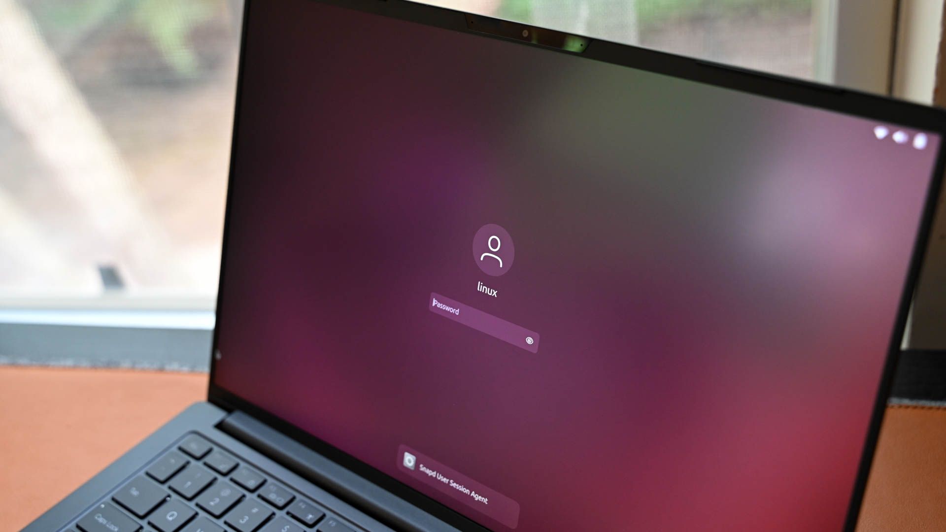 Customize Your Ubuntu Lock Screen with a New Background