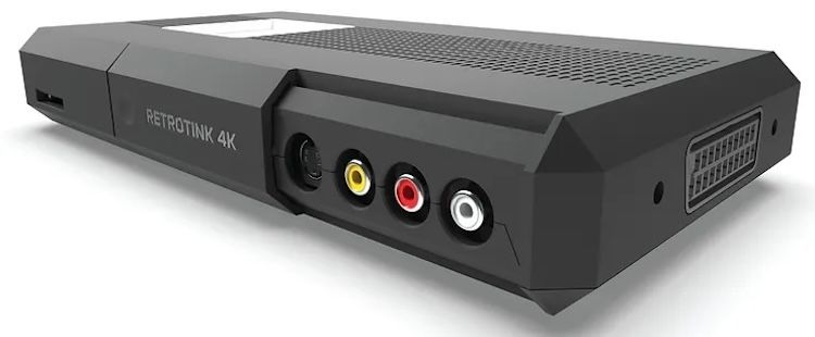 یک واحد Retrotink 4K با ورودی های S-VHS و RCA قابل مشاهده است.