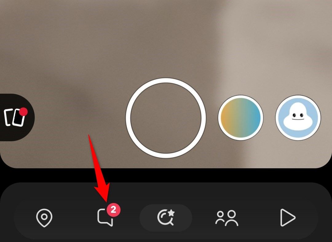 Speech bubble icon highlighted in Snapchat.
