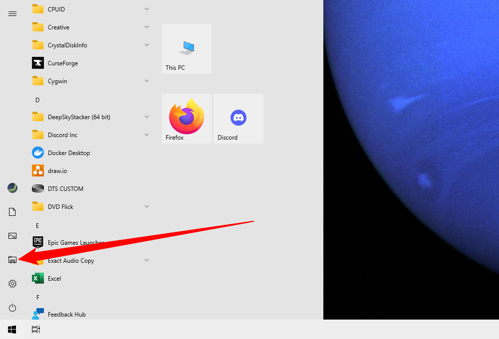 A small File Explorer icon in the Start menu. 