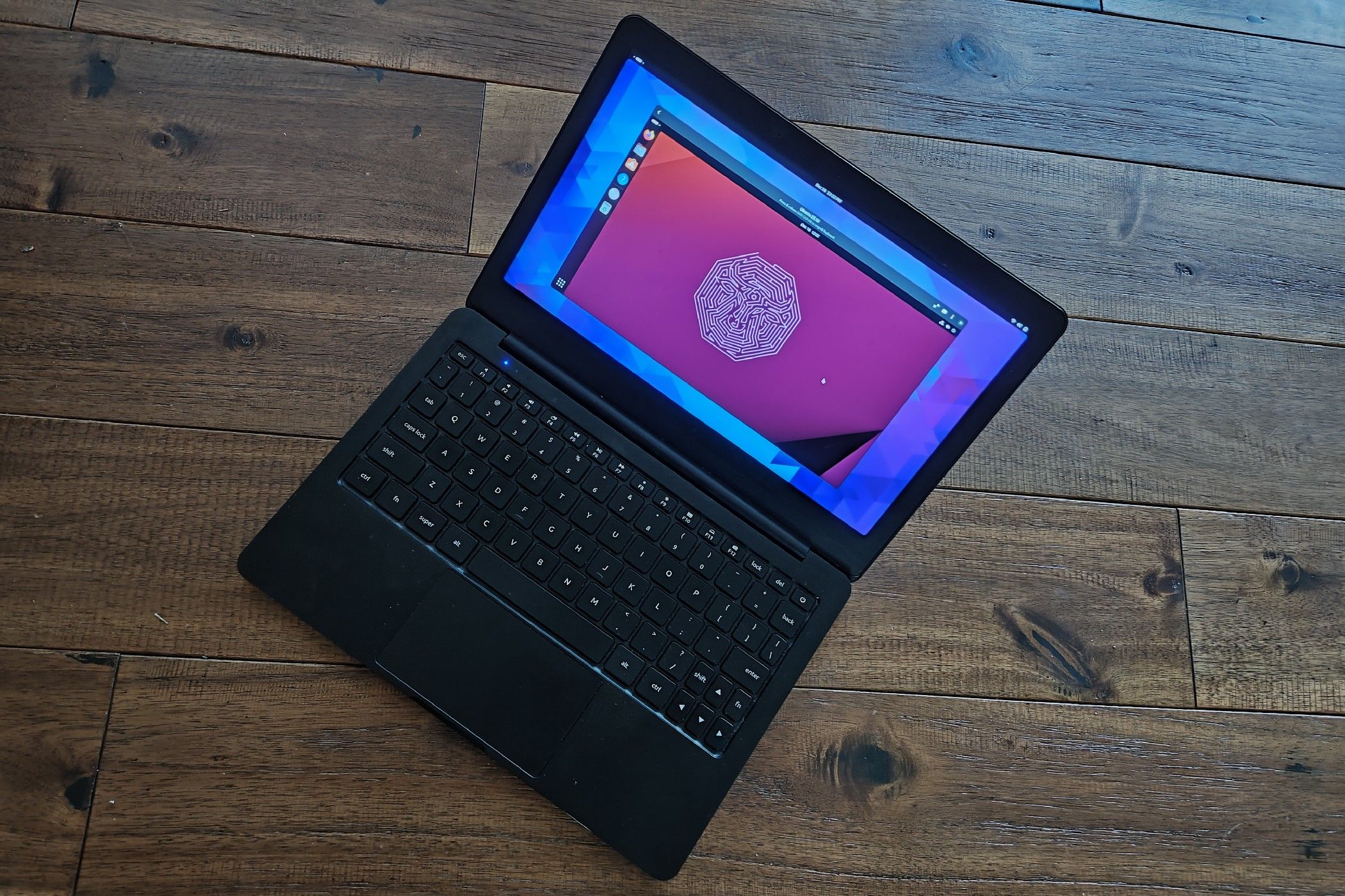 A Fedora-powered laptop running Ubuntu in a virtual machine.