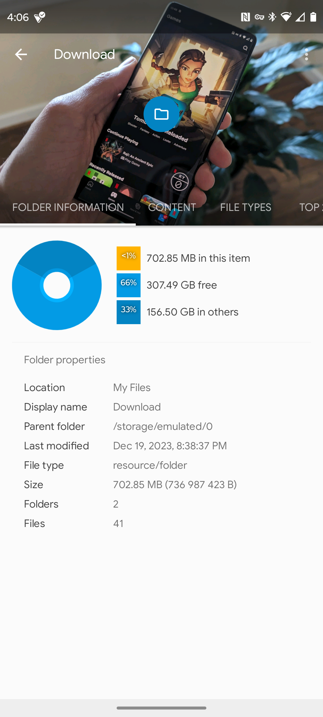 Solid Explorer displays information in a stylish and attractive way.