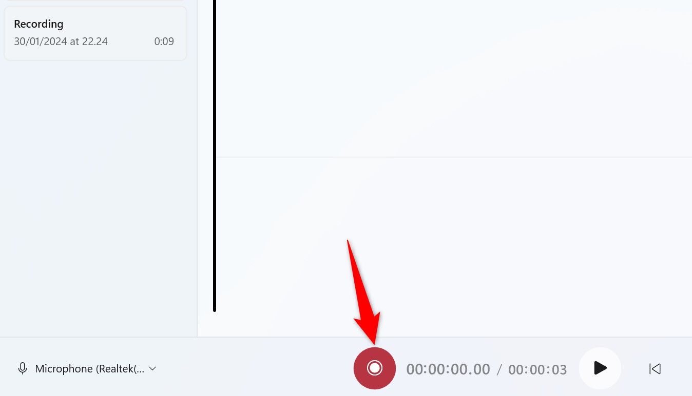 The Start Recording button highlighted in Sound Recorder.