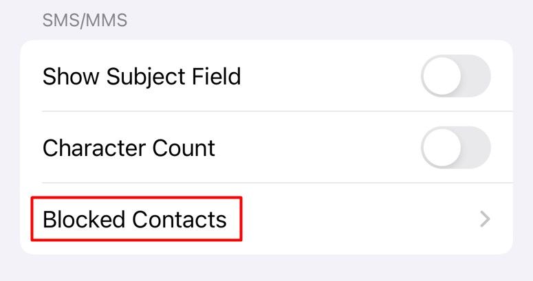 Blocked Contacts option in the iPhone Settings app.