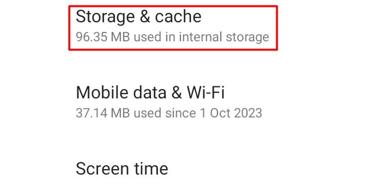 Storage & Cache option in the Settings app.