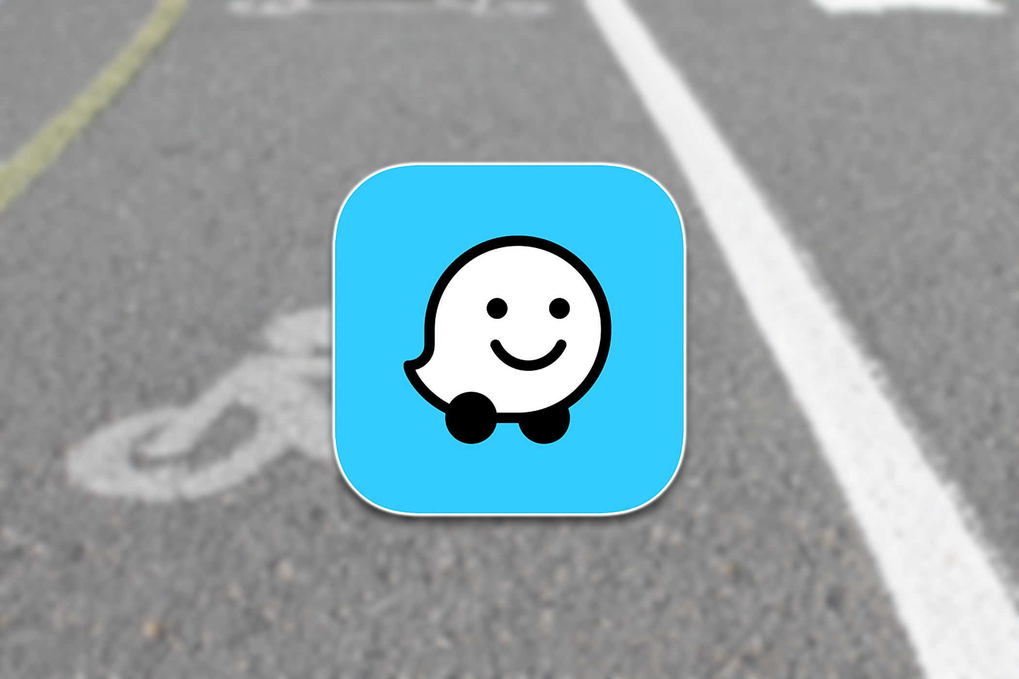 Navigate Safely Using Waze - Get Immediate Updates on Traffic Lights, Sharp Turns & More!