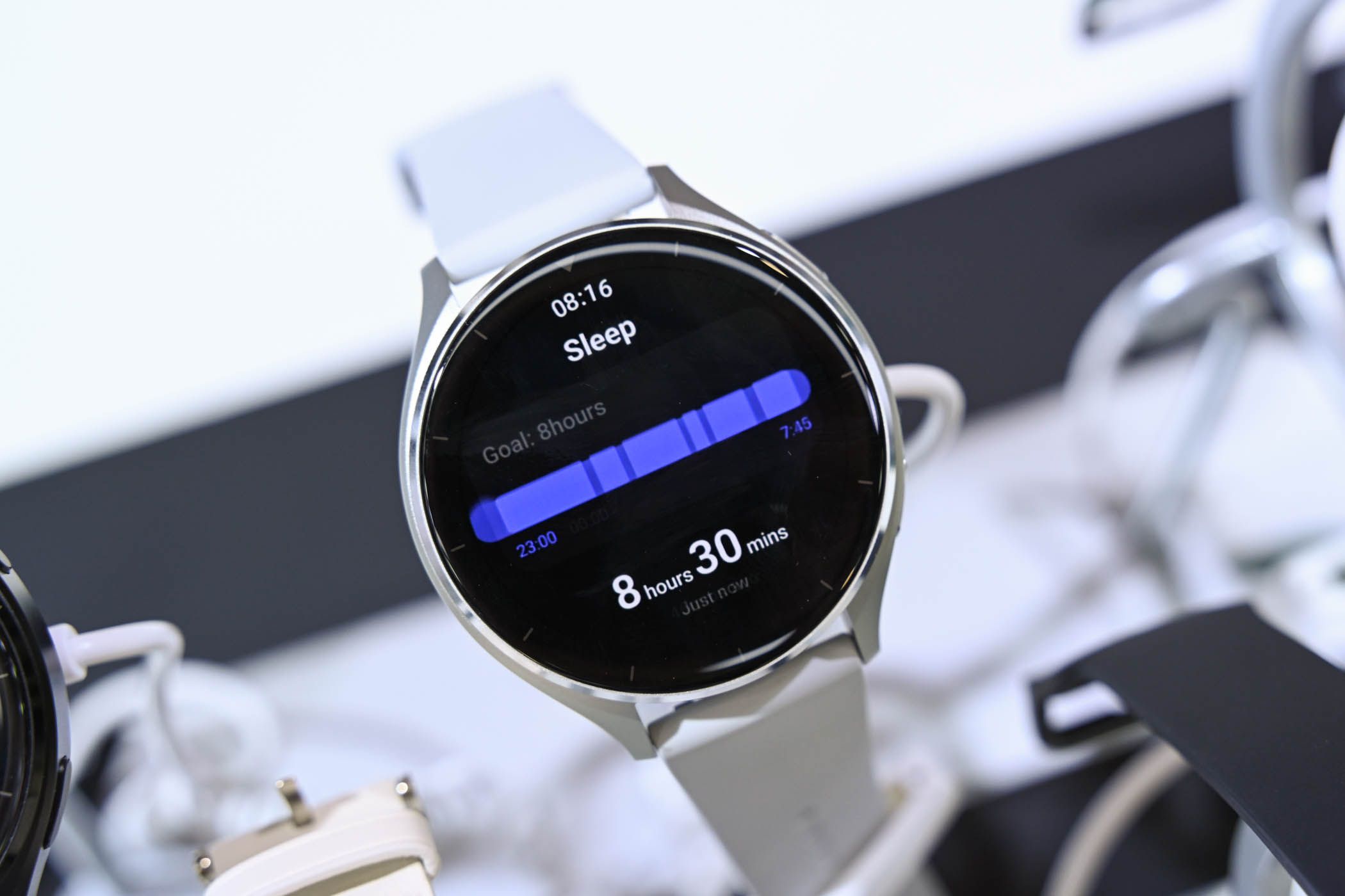 Sleep tracking on a smart watch with Wear OS by Google