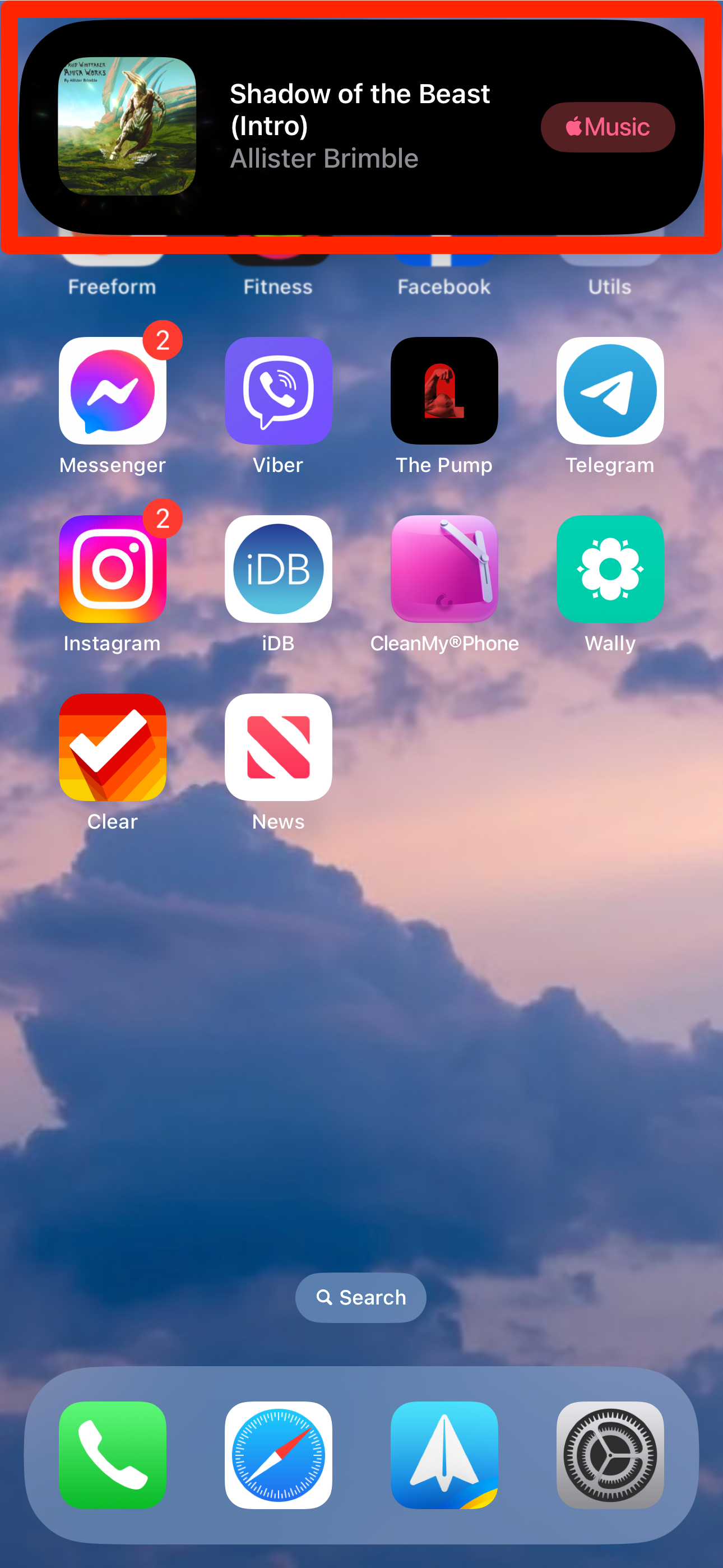 Music Recognition notification on iPhone's Home Screen.