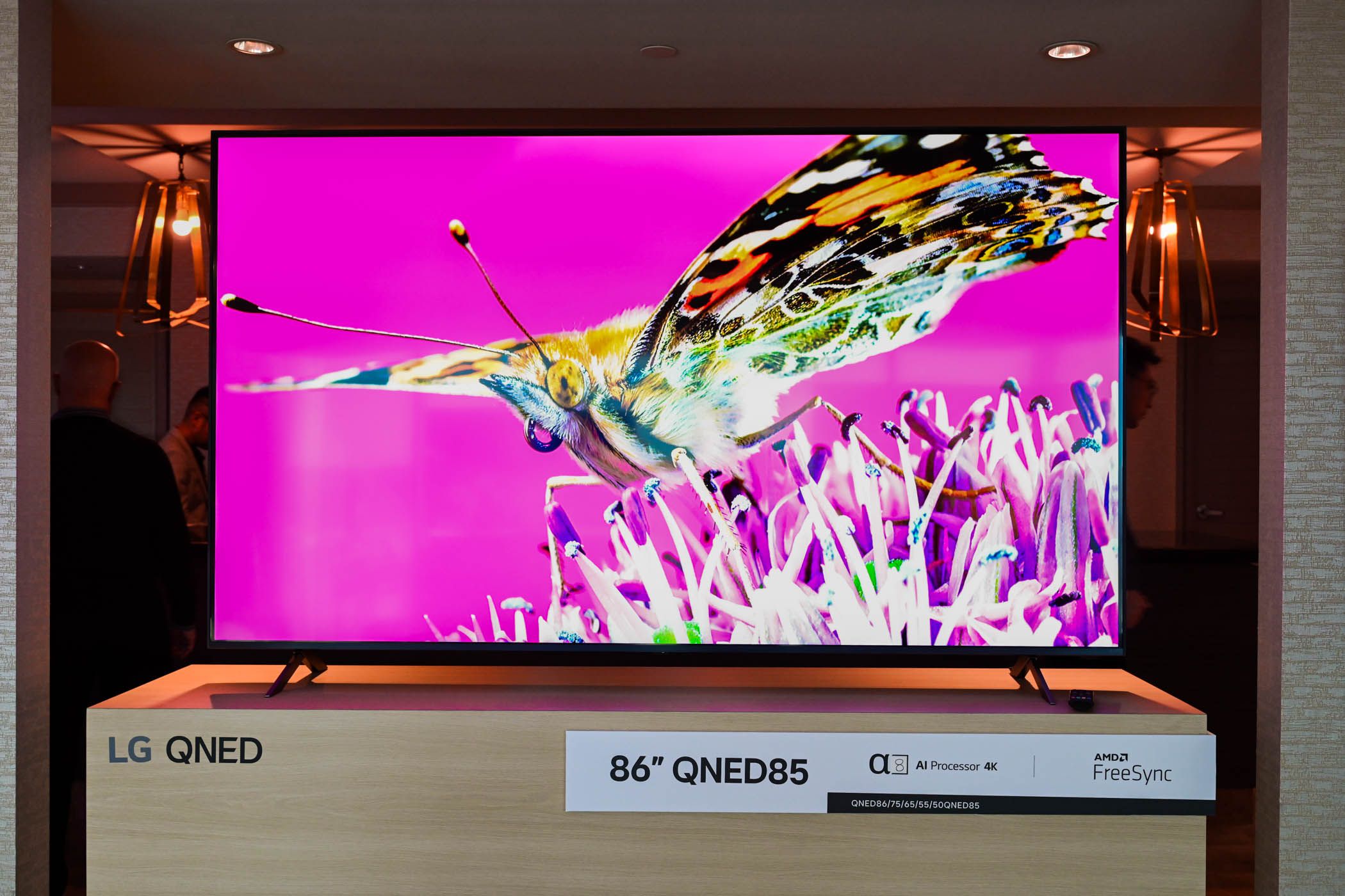 A LG QNED85 TV with HDR10 and Dolby Vision capabilities at CES 2024.