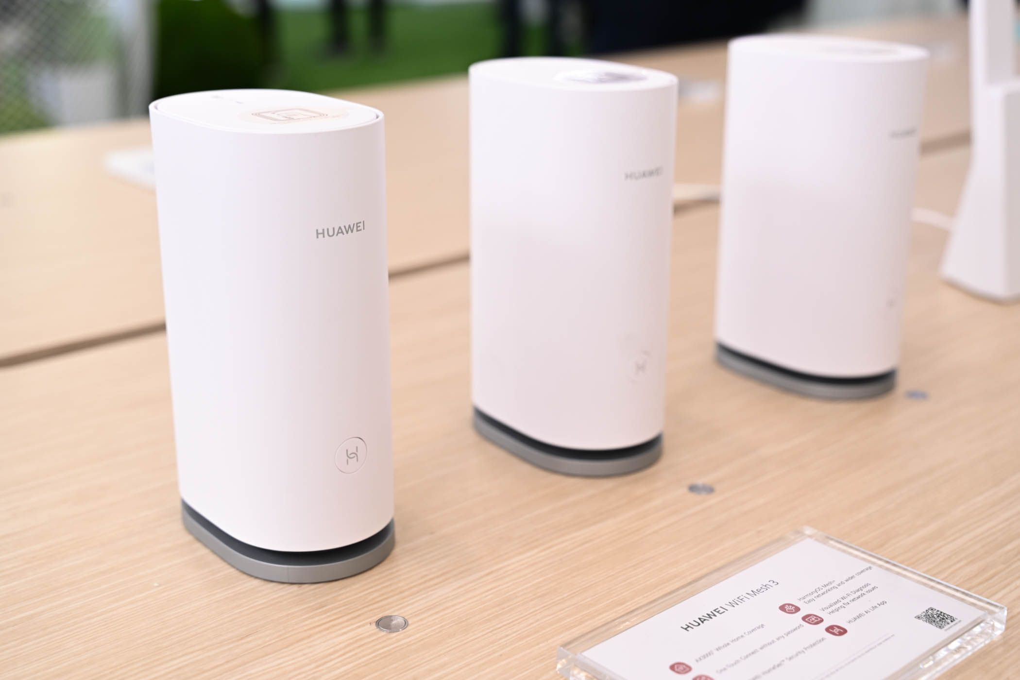 The Huawei WiFi Mesh 3 router system at MWC 2024.
