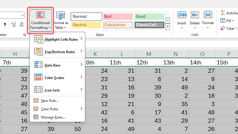 The Excel Conditional Formatting menu is highlighted.