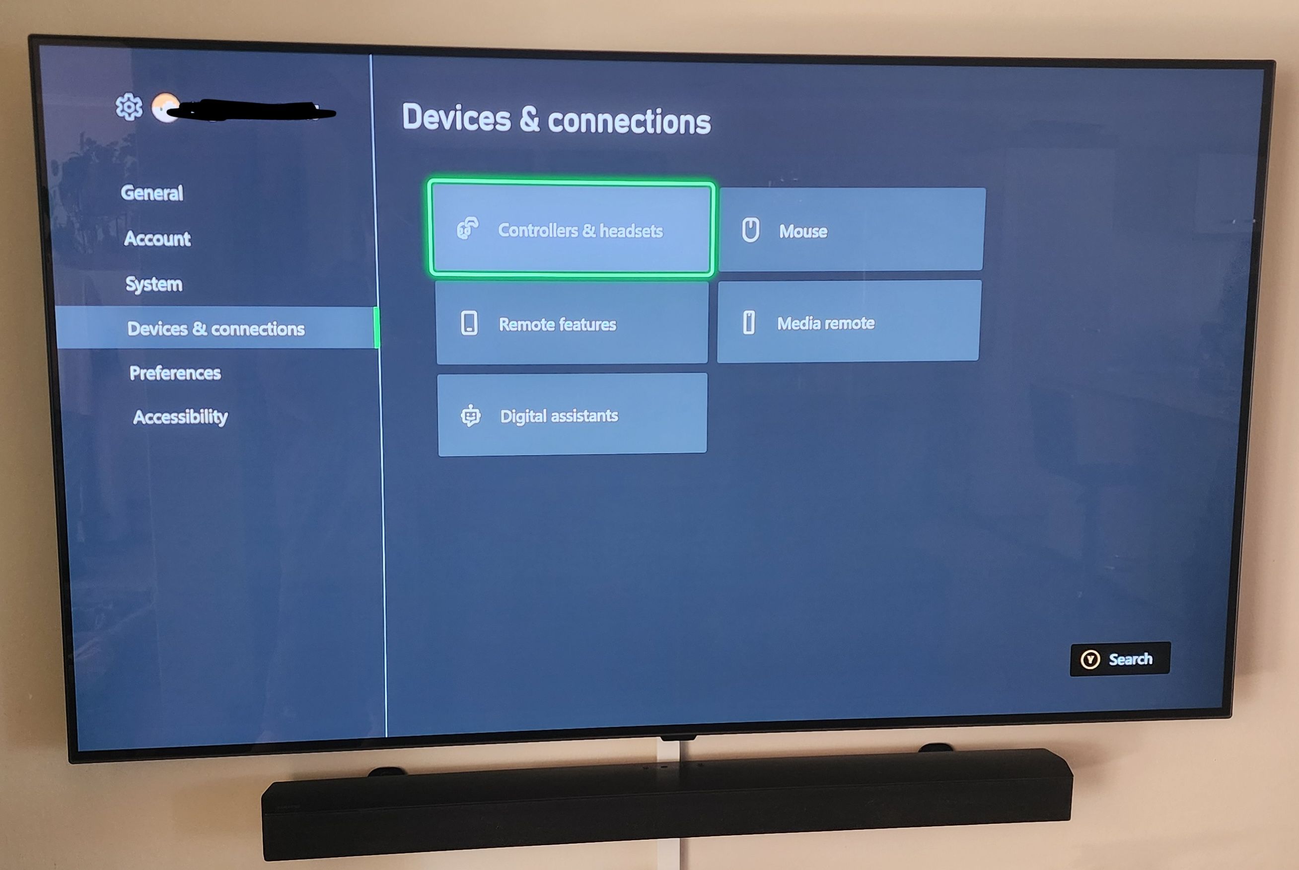 The Xbox Series devices and connections menu.