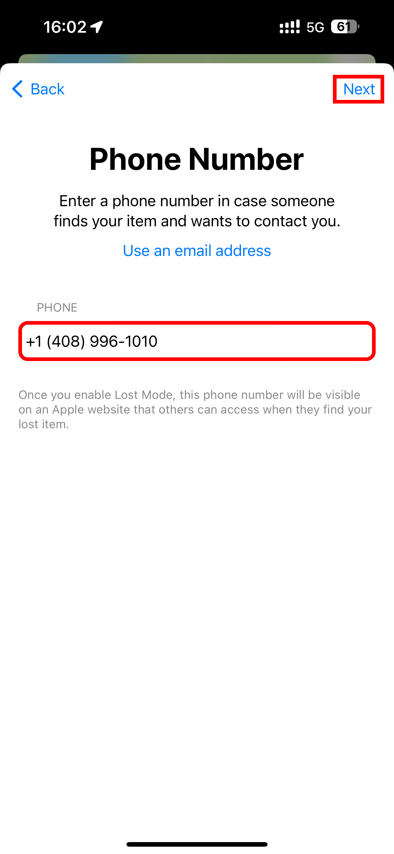 Adding phone number to be notified when enabling Lost Mode for an AirTag in Find My on iPhone.