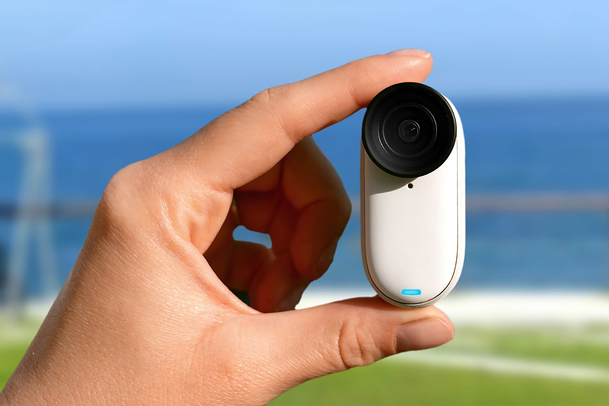 Upgrade Your Mobile Photography Game to Crystal-Clear Quality with the Newly Released Insta360 Tiny Go 3 - Now Featuring 4K Video Capture