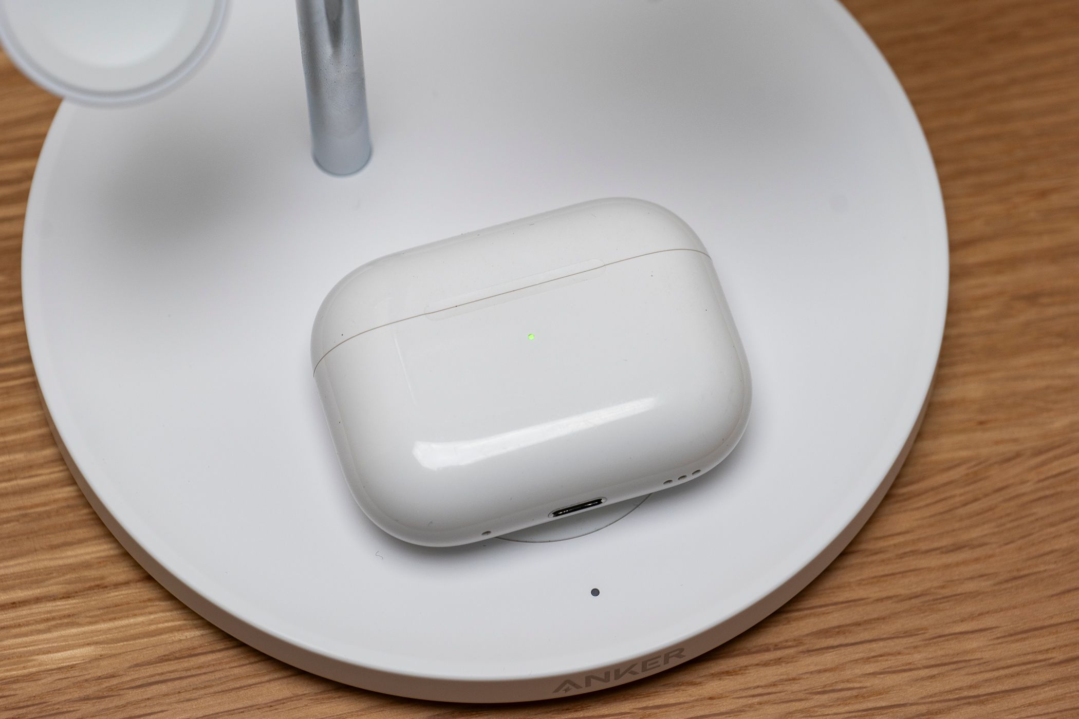 The Anker MagGo Wireless Charging Station (3-in-1 Stand) charging Airpods showing seams