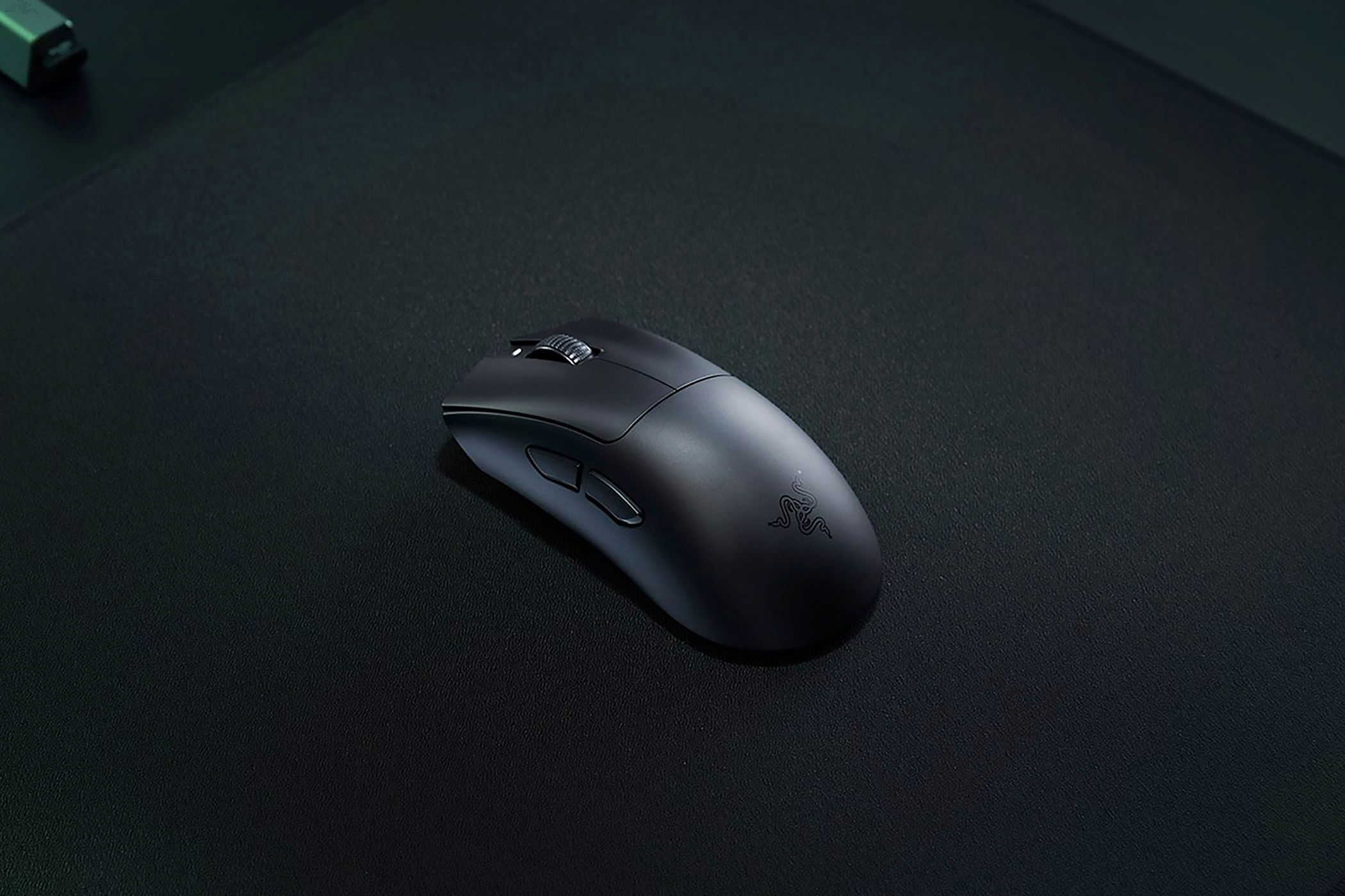 Experience Gaming Evolution with Razer's DeathAdder V3 – Tailor Your Controller’s Speed Like Never Before!