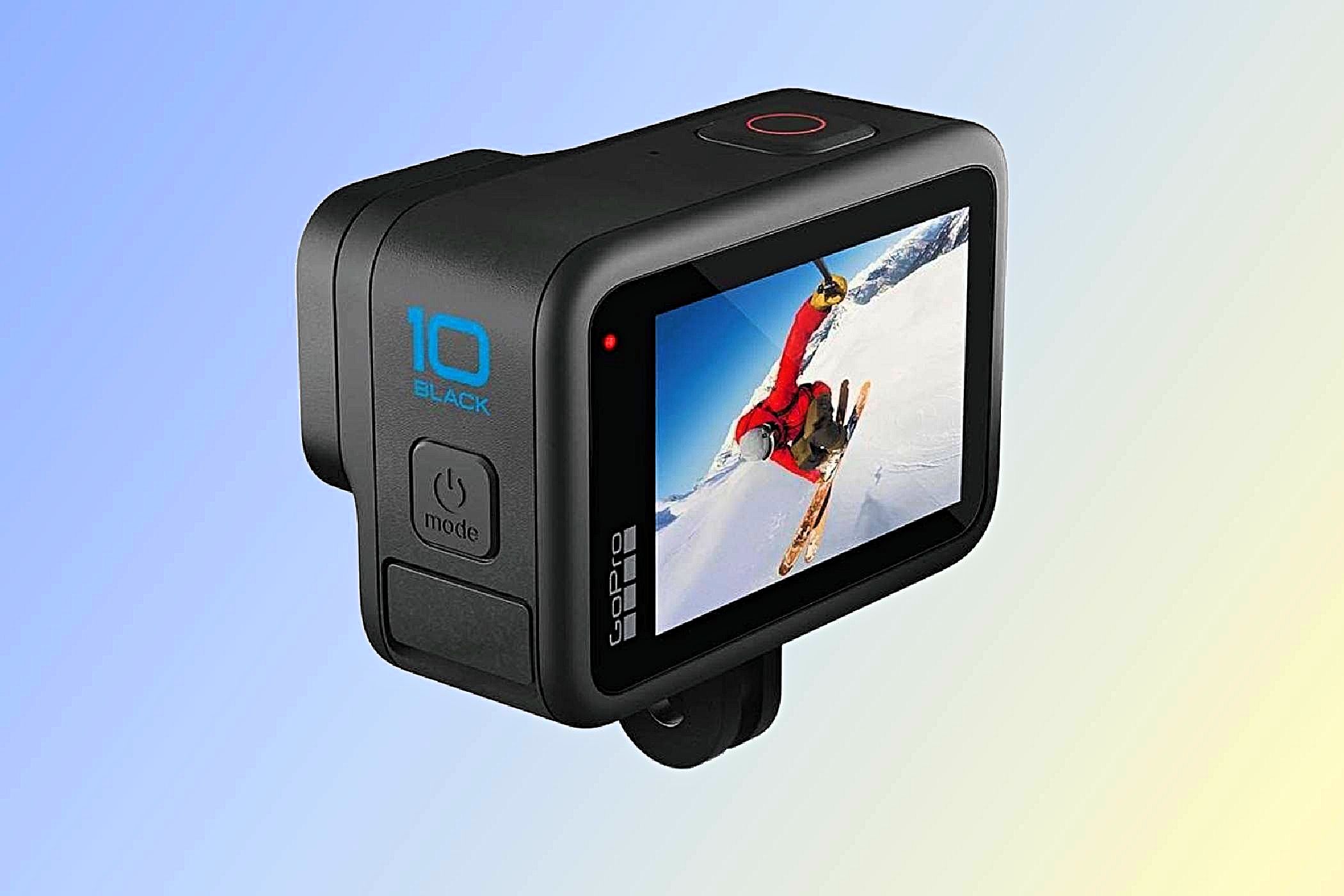 GoPro HERO10 Black на светлом фоне.