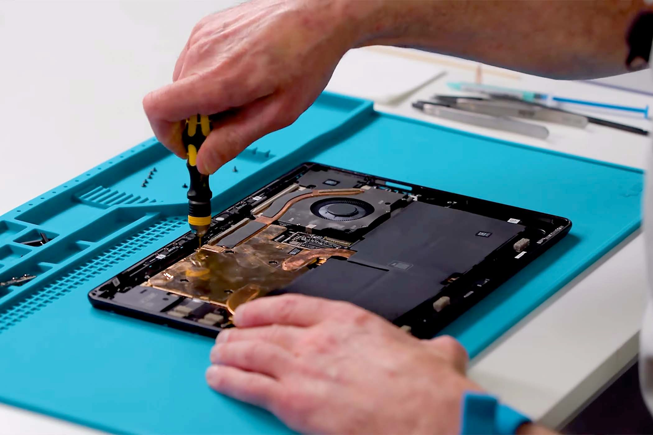 Microsoft Releases Fixing Guide & Tutorial for Surface Pro X Users