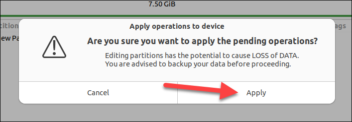 When prompted, click Apply to confirm the formatting process in GParted.