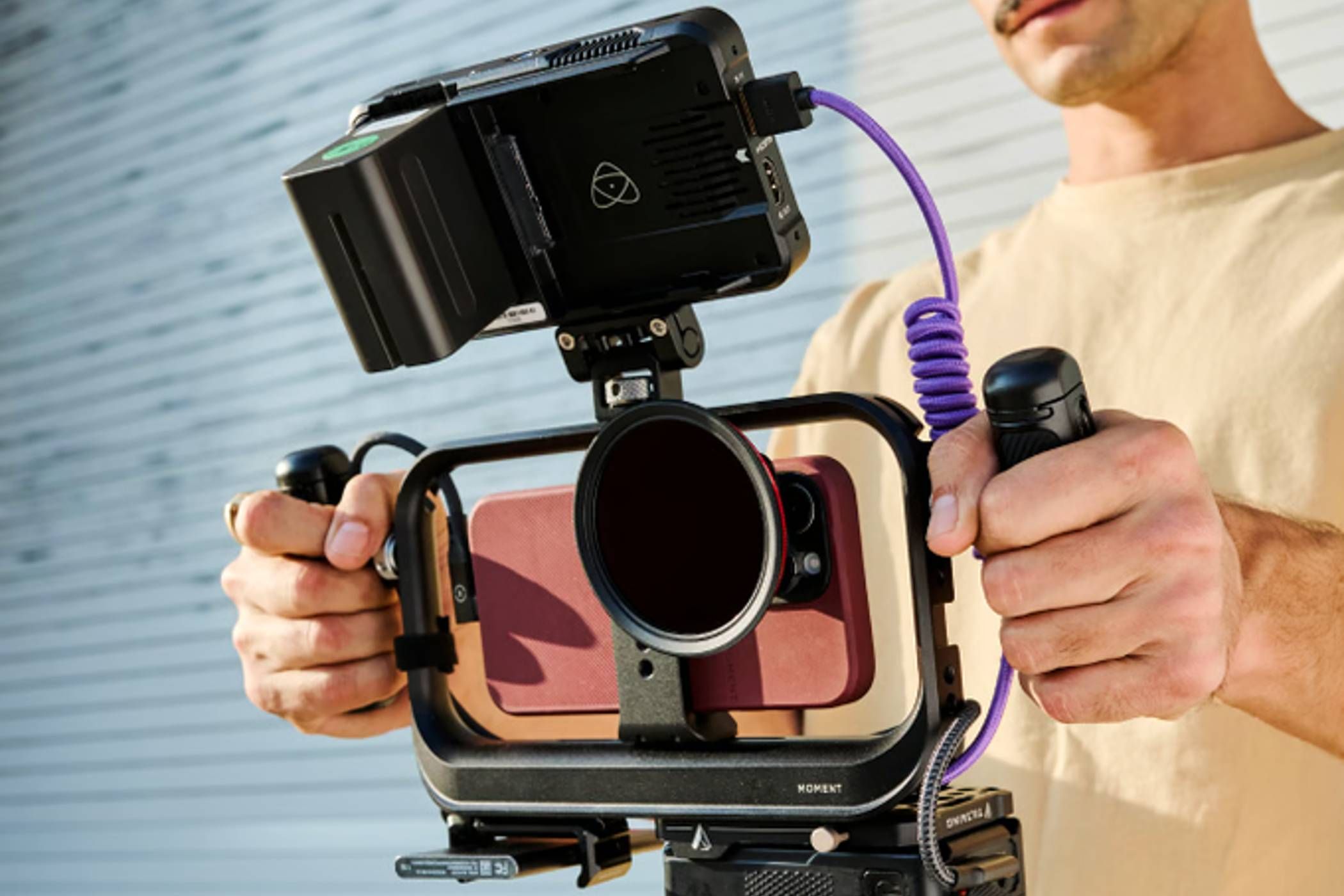 Moment Made a USB-C Pro Camera Rig for Your Phone