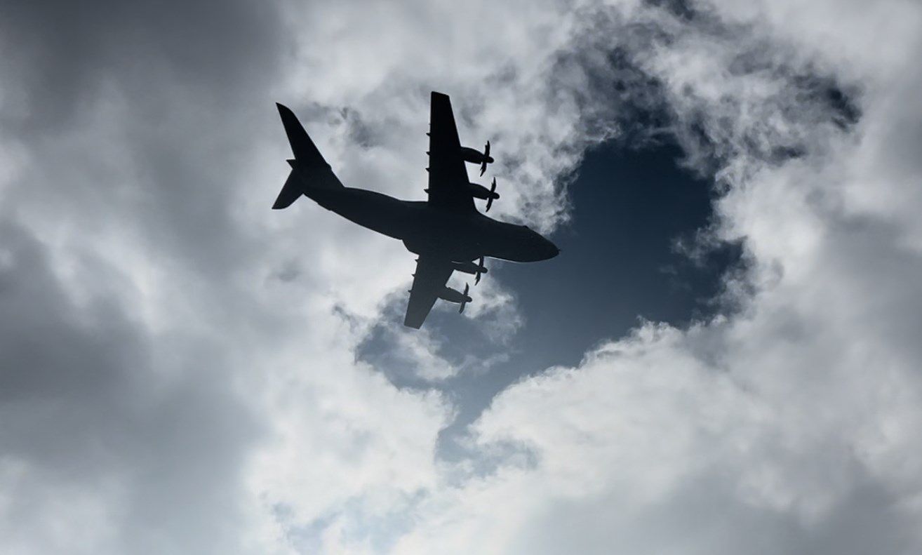 A freeze frame from a video of a low-flying Airbus A400M Atlas.