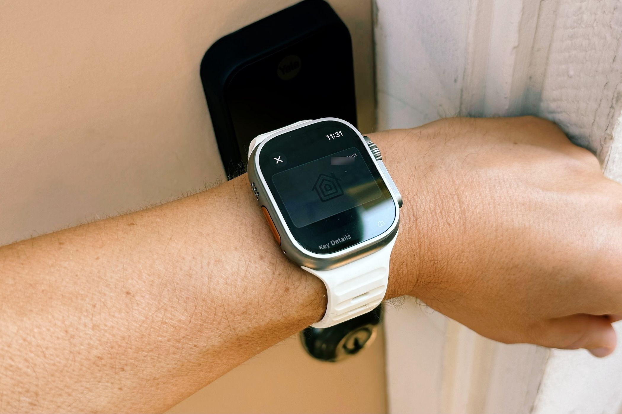 Apple Watch unlocking a Yale Assure Lock 2 Plus.